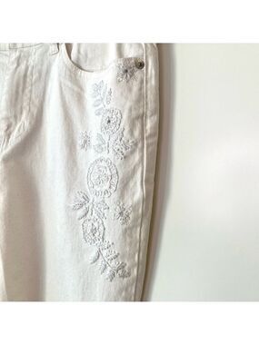 Australian brand Noni B White Jeans Embroidered Flowers Sequins Stretch Denim 10